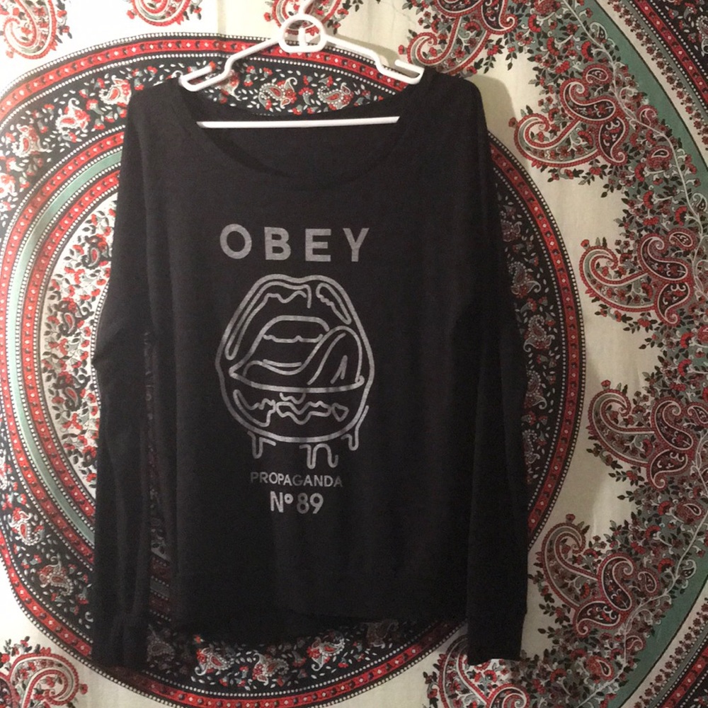 Obey crew neck sweatshirt